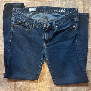 Women’s Gap always skinny jeans